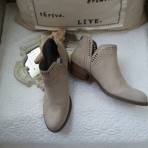 Carlos santana billey bootie Clearance